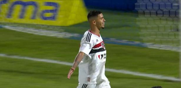 Talles Wander brilla, marca tres goles y clasifica al São Paulo de Cuba