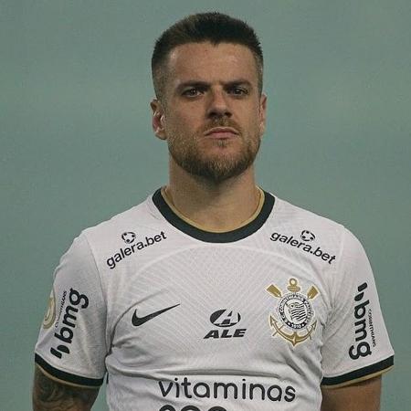 Meio-campista tinha contrato com o Corinthians até o fim do ano passado - Reprodução/Instagram
