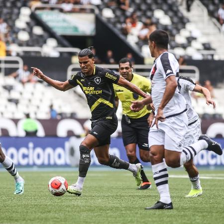 Botafogo e Vasco se enfrentaram no Nilton Santos pelo Campeonato Carioca