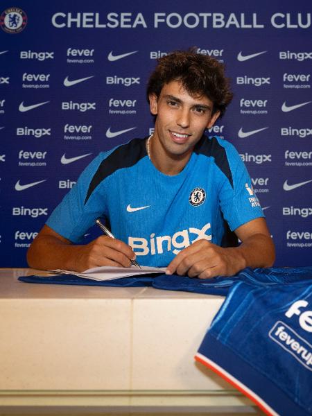 Português João Félix é o 43º reforço do Chelsea desde mudança de gestão