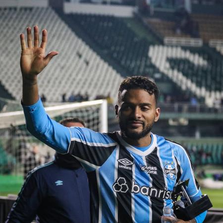 Reinaldo se despede do Grêmio após fim do contrato