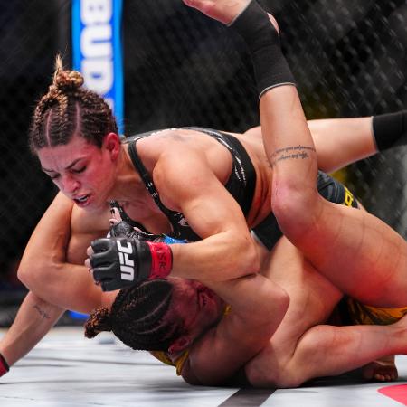 Mackenzie Dern finalizou Amanda Ribas no UFC Vegas 101