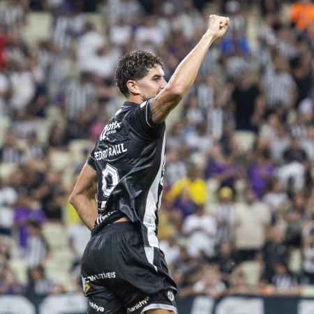 Pedro Raul estreia com gol pelo Ceará Pedro Raul estreia com gol pelo Ceará