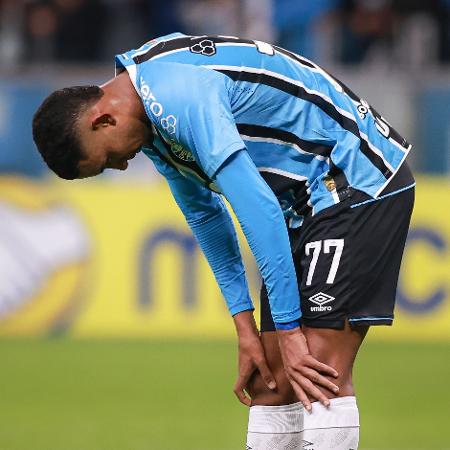 Time gaúcho havia perdido no duelo de ida e ficou fora das oitavas do torneio