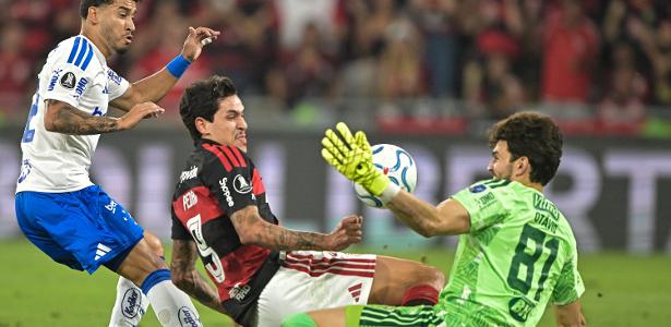 Flamengo não se limita a vencer; convence, encanta e guerreia
