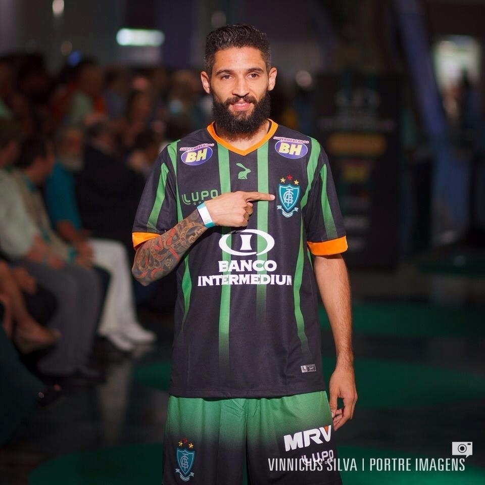 América-MG lançou seus uniformes no Campeonato Mineiro e utilizará os mesmos no Campeonato Brasileiro - Divulgação/América-MG