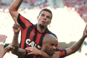 Liberado Pelo Atletico Pr Andre Lima E Anunciado Como Reforco Do Vitoria 23 01 2017 Uol Esporte