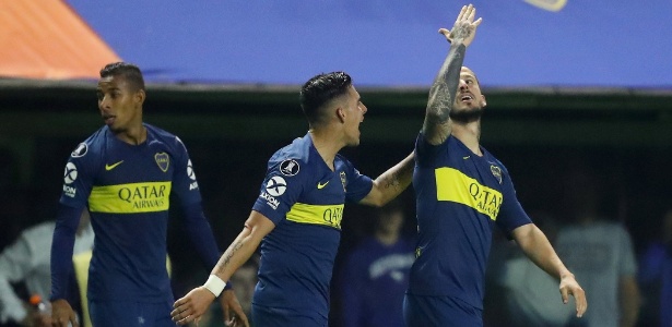 Jogadores do Boca comemoram gol de Benedetto contra o Palmeiras - REUTERS/Marcos Brindicci