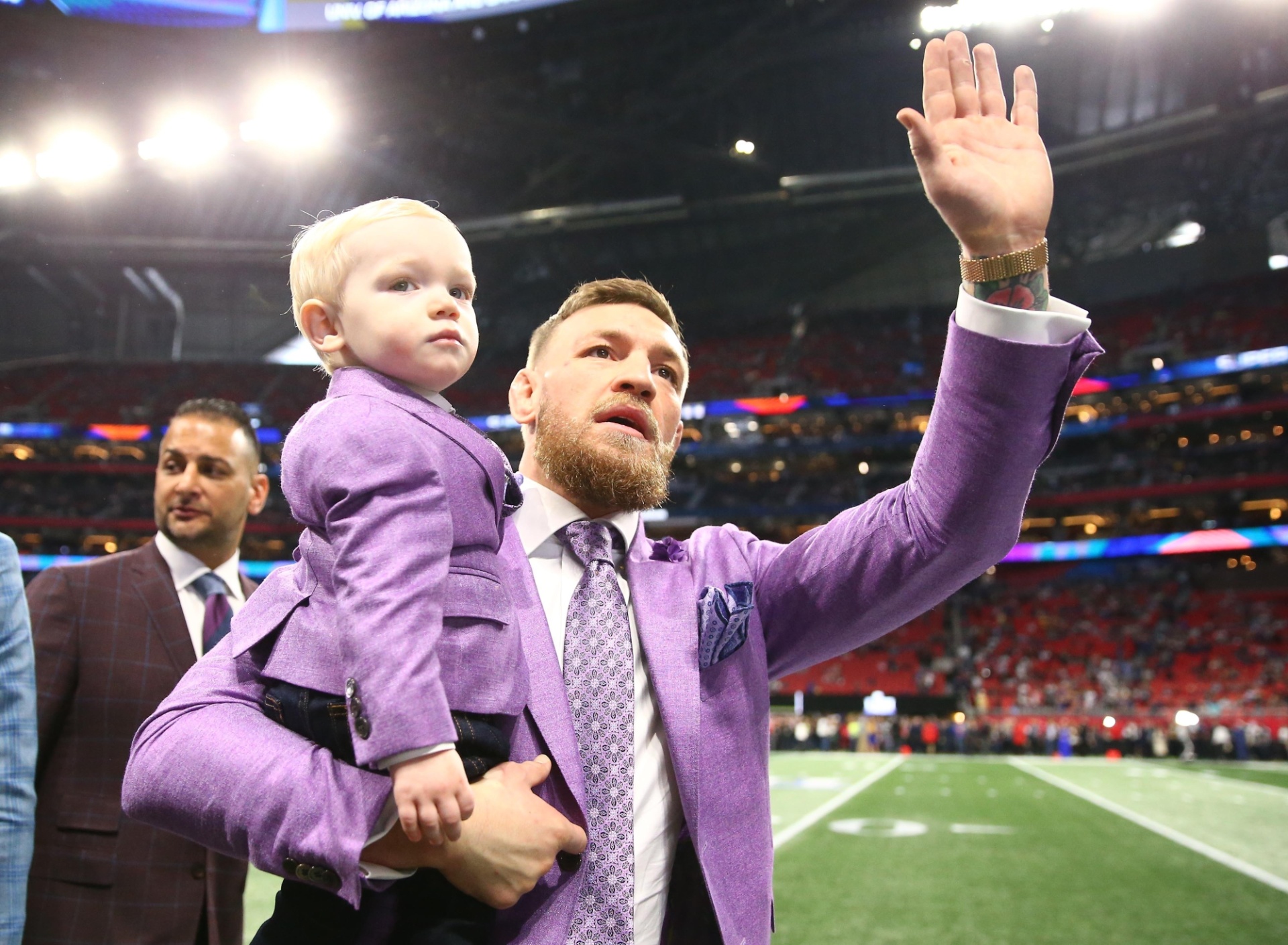 Conor McGregor comparece ao Mercedes-Benz Stadium antes do Super Bowl de 2019 - Mark J. Rebilas-USA TODAY
