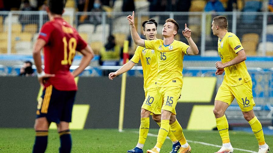 Viktor Tsygankov comemora gol da Ucrânia contra a Espanha na Liga das Nações - Getty Images