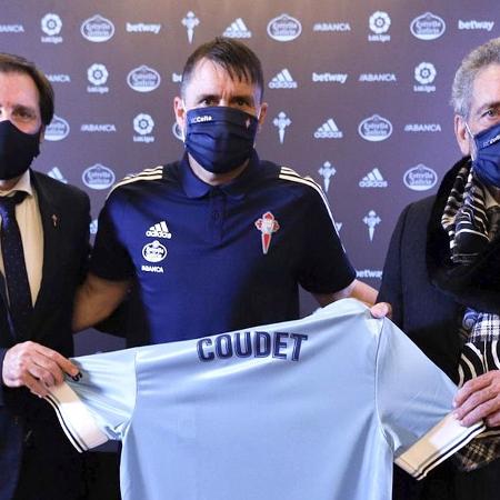 Eduardo Coudet posa com camisa do Celta de Vigo - Divulgação/Celta