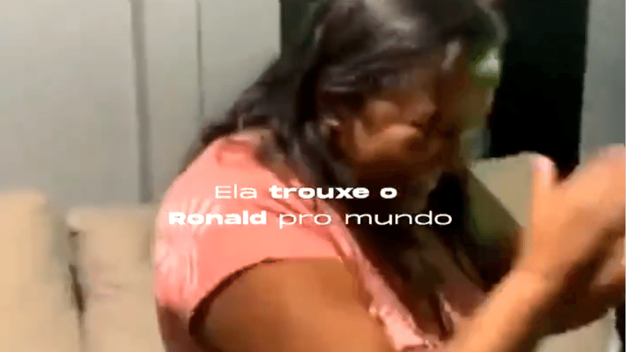 Mãe de Ronald, do Fortaleza, vai ao delírio com gol do filho contra o SPFC - Twitter