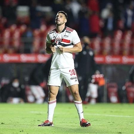 Callieri celebra após converter pênalti no empate do São Paulo contra o Santos, no Morumbi, pela 24ª rodada do Brasileirão - Paulo Pinto / SPFC