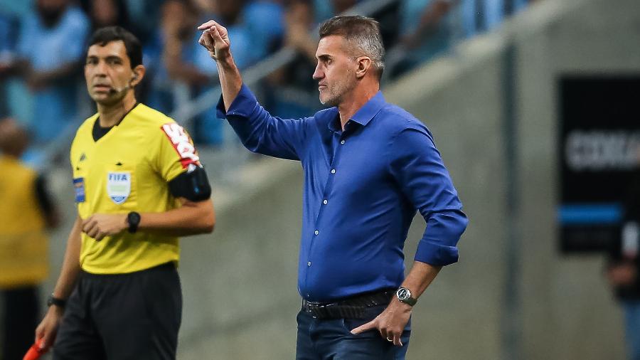 Vagner Mancini, técnico do Grêmio, durante a partida contra o Atlético-MG - Pedro H. Tesch/AGIF