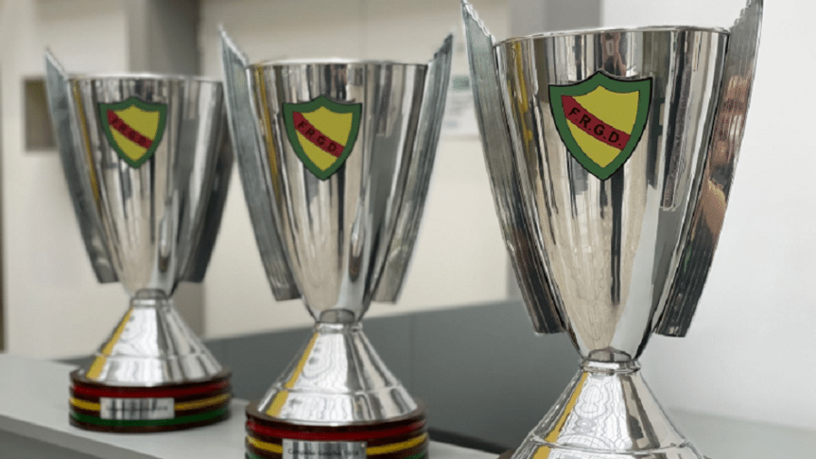 Taças entregues a campeões honoríficos do Campeonato Gaúcho - Divulgação/FGF