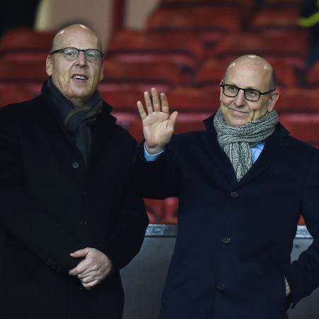 Avram Glazer e Joel Glazer, donos do Manchester United