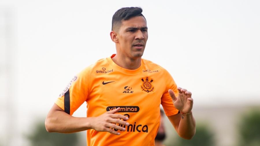 Fabián Balbuena, zagueiro do Corinthians, em ação durante treino no CT Joaquim Grava - Rodrigo Coca/Agência Corinthians