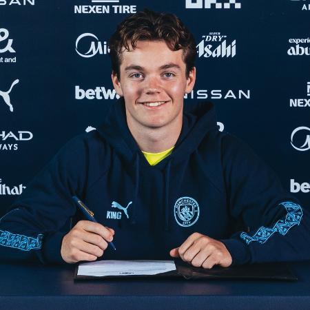 Manchester City anuncia contratação do meio-campista Sverre Nypan Manchester City anuncia contratação do meio-campista Sverre Nypan