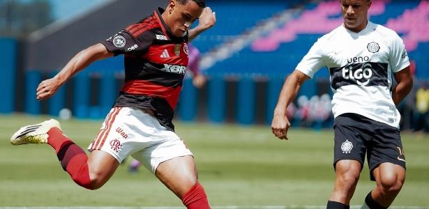 Flamengo encaminha venda de revelação ao Shakhtar por R$ 59 milhões