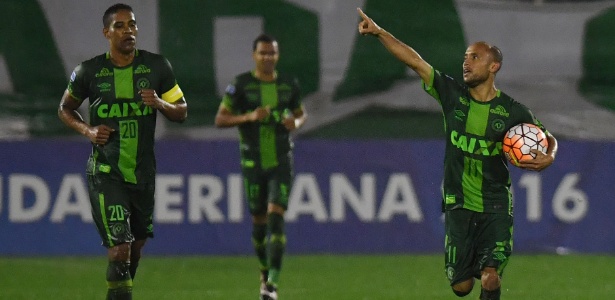 Ananias marca para a Chapecoense contra o Junior Barranquilla - NELSON ALMEIDA/AFP - NELSON ALMEIDA/AFP