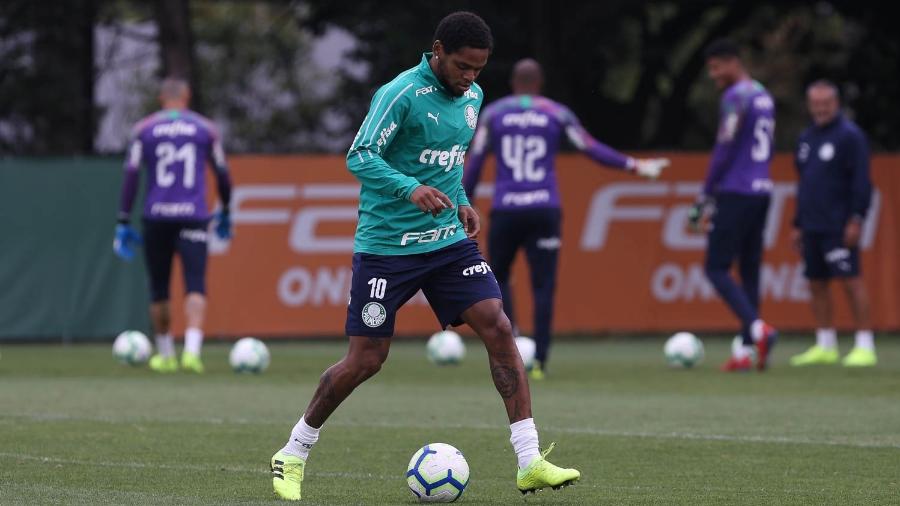 Luiz Adriano está perto de voltar aos gramados pelo Palmeiras - Cesar Greco/Ag. Palmeiras/Divulgação