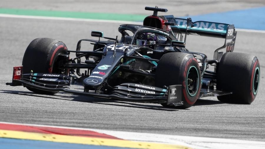 Hamilton durante o GP da Áustria de Fórmula 1  - DARKO BANDIC/AFP