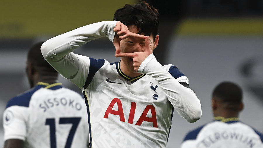 O atacante Son comemora o primeiro gol do Tottenham  - Divulgação/Twitter/SpursOfficial