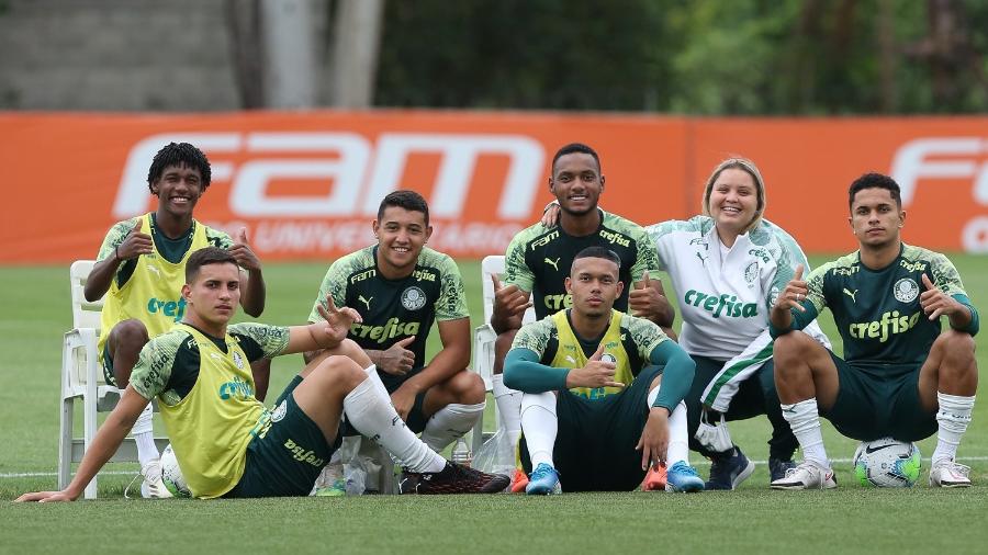 Pedro Acácio, Renan, Pedro Bicalho, Fabrício, Ramon Cesar e Gabriel Silva em treino do Palmeiras - Fabio Menotti