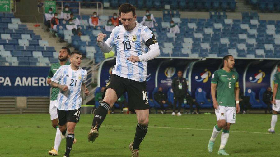 Messi salta em comemoração de gol da Argentina contra a Bolívia pela Copa América - CHICO FERREIRA/FUTURA PRESS/FUTURA PRESS/ESTADÃO CONTEÚDO