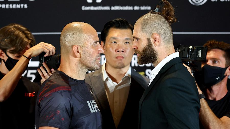 Glover Texeira encara Jiri Prochazka no media day do UFC - Yong Teck Lim/Getty Images