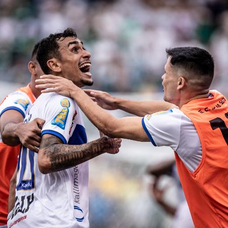 Luan Dias, do Água Santa, comemora gol contra o Palmeiras - Abner Dourado/AGIF