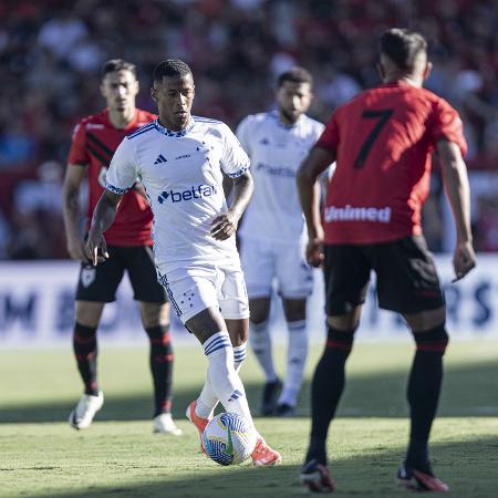 Cruzeiro recebe o Atlético-GO pela 25ª rodada do Brasileirão