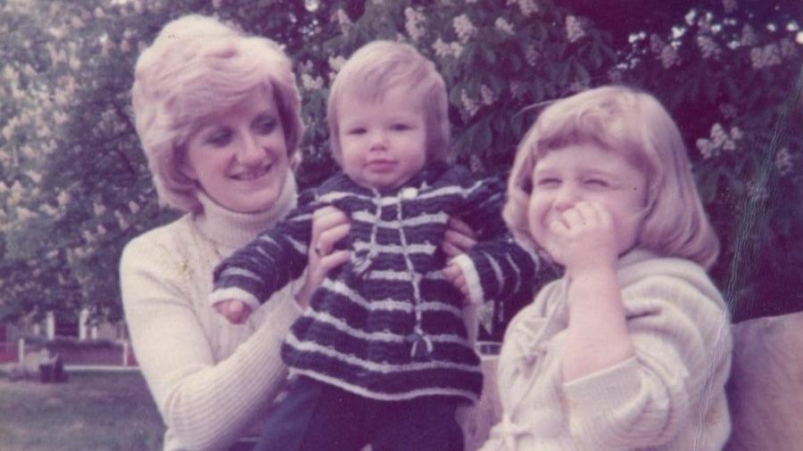 David Beckham posta foto de quando ainda era bebê David Beckham posta foto de quando ainda era bebê