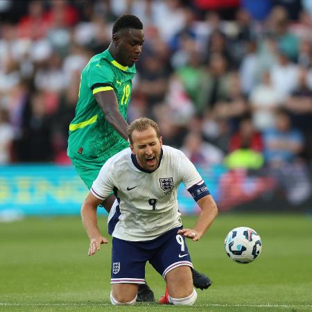 Kane em ação durante amistoso entre Inglaterra e Senegal Kane em ação durante amistoso entre Inglaterra e Senegal
