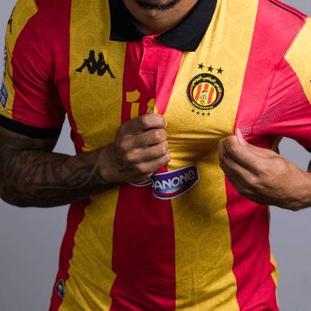 Uniforme número 1 do Espérance foi considerada a mais bonita do Mundial Uniforme número 1 do Espérance foi considerada a mais bonita do Mundial