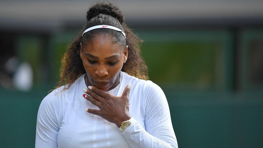 Serena Williams em ação em Wimbledon neste sábado - Toby Melville/Reuters
