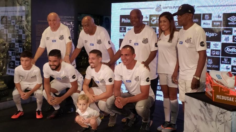 Ídolos da década de 60, Pepe, Mengalvio, Dorval e Lima marcaram presença no lançamento do uniforme do Santos - UOL