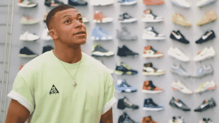 loja de tenis diferentes