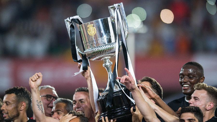 Troféu da Copa do Rei 2019, conquistada pelo Valencia - TF-Images/Getty Images