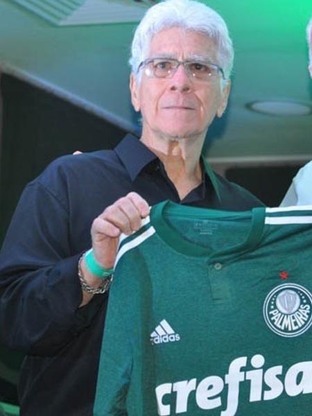 João Carlos atuou mais de 100 jogos pelo Palmeiras - Arquivo Pessoal