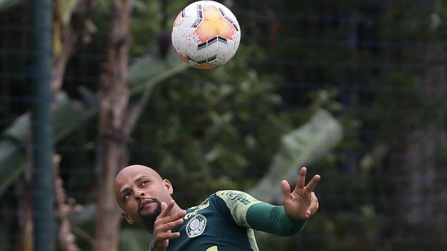 Felipe Melo, durante treino do Palmeiras, na Academia de Futebol - Cesar Greco