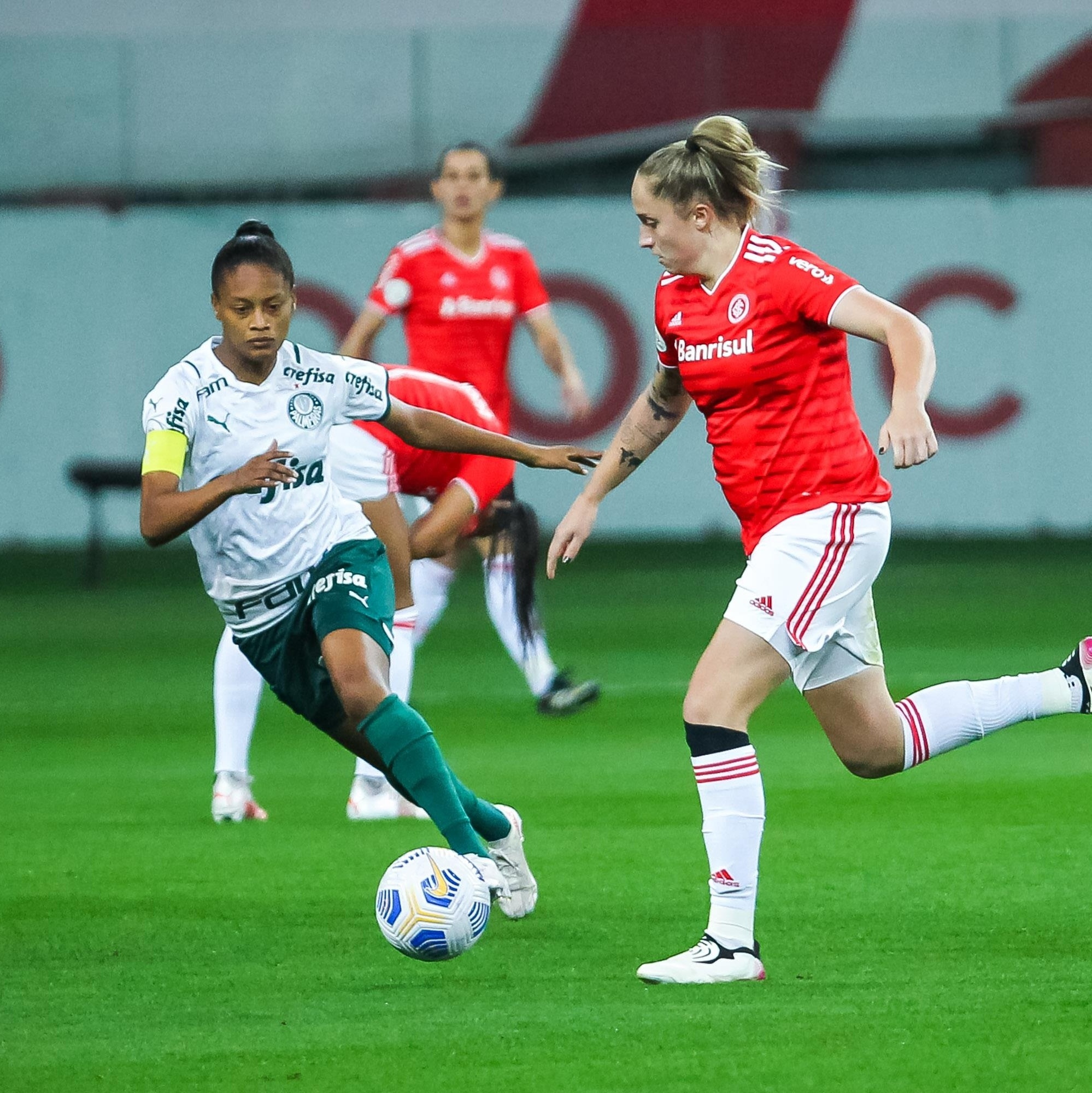 Jogos de hoje: Inter x América pelo Brasileirão e futebol feminino