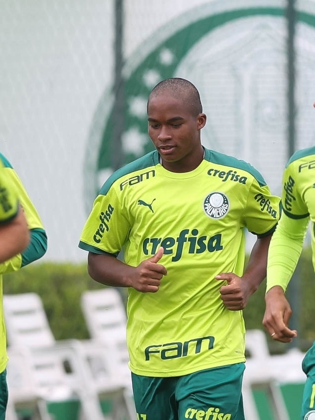 Endrick estabelece nova marca do Palmeiras na Copinha e promete raça em  todos os jogos