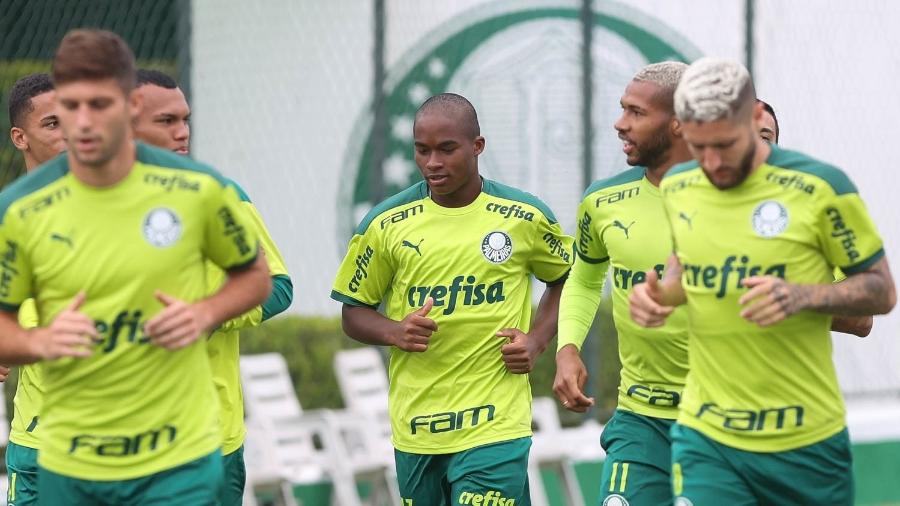 Endrick treina entre os titulares do Palmeiras - Palmeiras/Twitter