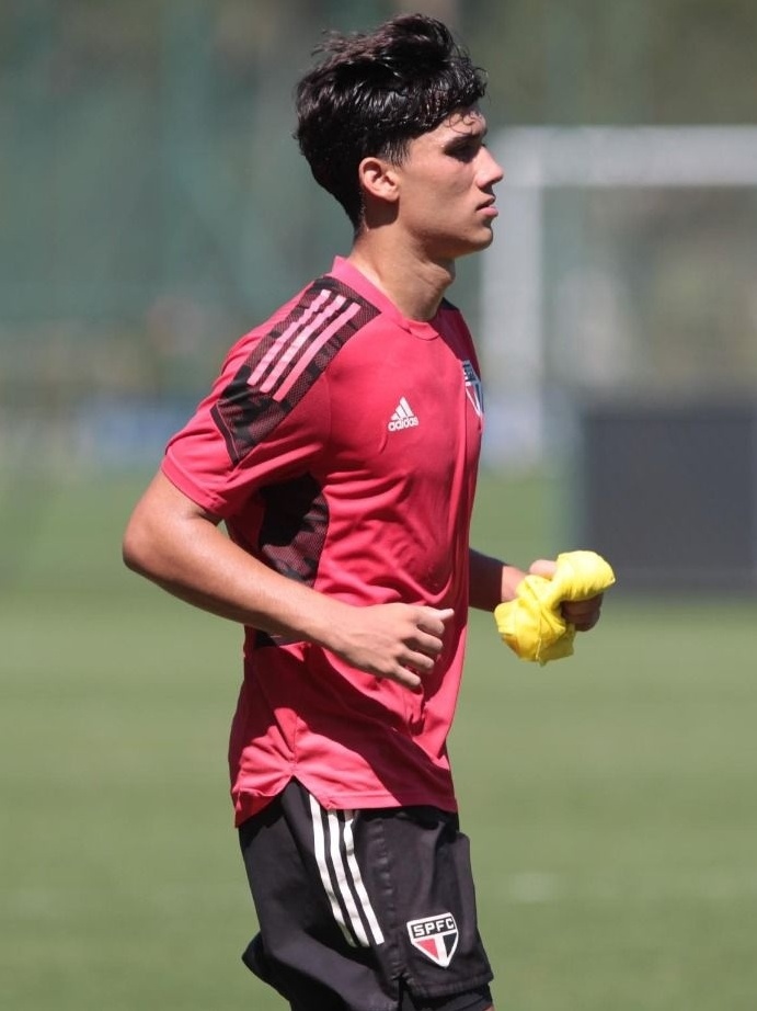 Jogador De Futebol. Jogador De Futebol Adolescente. Dia Do Jogo