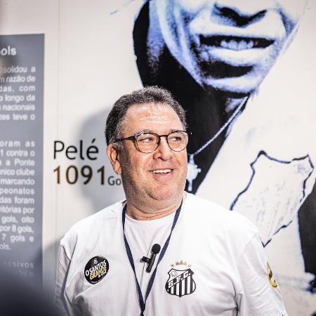 Marcelo Teixeira, presidente do Santos, no Memorial de Conquistas