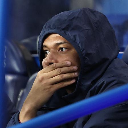 Mbappé no banco do jogo entre PSG e Clermont: titulares poupados