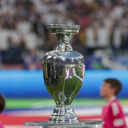 Troféu da Eurocopa durante cerimônia de abertura da edição de 2024, na Alemanha - Grzegorz Wajda/SOPA Images/LightRocket via Getty Images