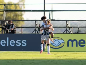 Corinthians faz 2 a 0 no Olimpia e vai à semifinal da Libertadores feminina