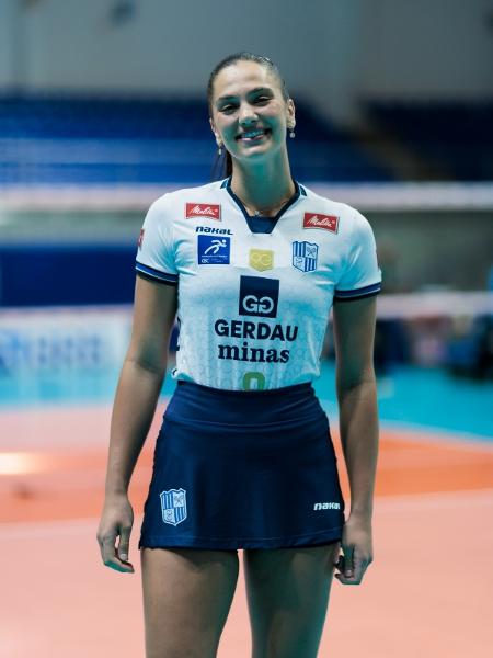 Julia Kudiess é jovem promessa do vôlei brasileiro Julia Kudiess é jovem promessa do vôlei brasileiro